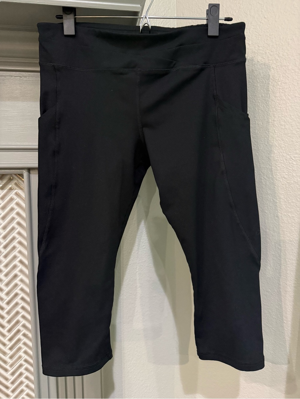 Women’s Black Cropped Active Joggers
